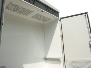 Aluschrank mit Belüftung, Innenansicht