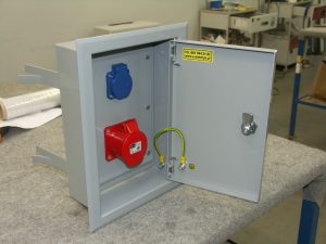 Unterputz-Gasgehäuse abschließbar für drei-Phasen Steckdosen